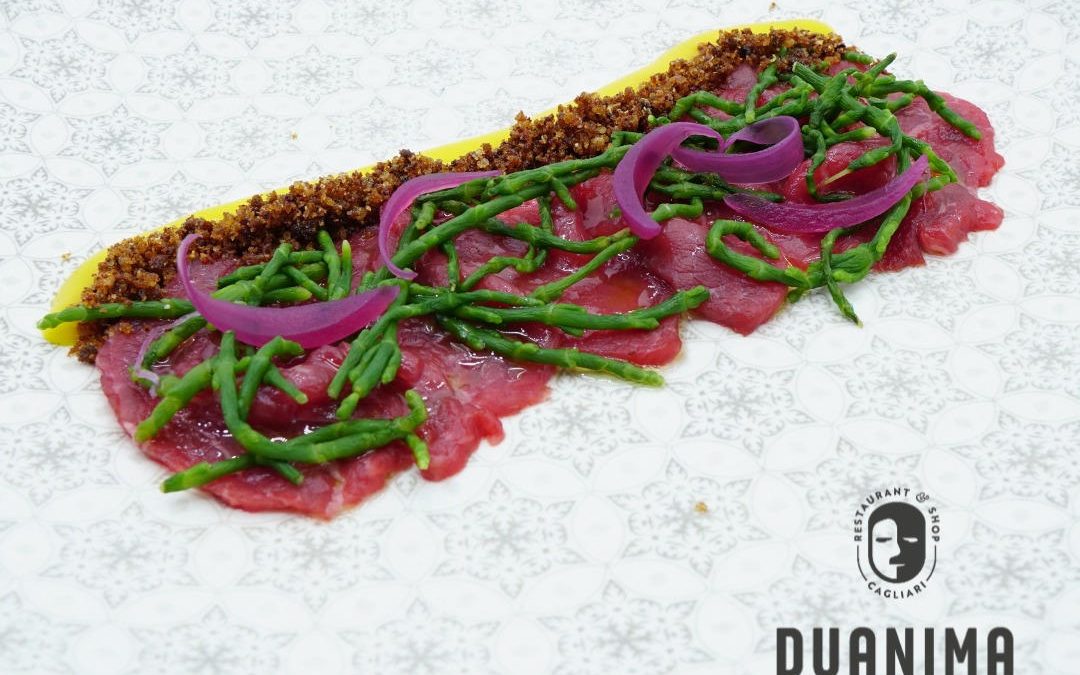 Un piatto che nasce dai contrasti di sapori e consistenze
